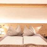 Quality Hosts Arlberg - Bergheim 4* 장크트안톤암아를베르크