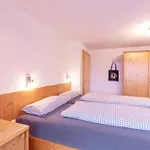 Quality Hosts Arlberg - Bergheim 호텔 4*