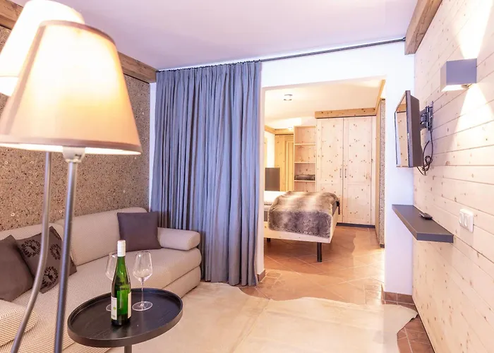 Quality Hosts Arlberg - Bergheim ホテル サンクト・アントン・アム・アールベルク