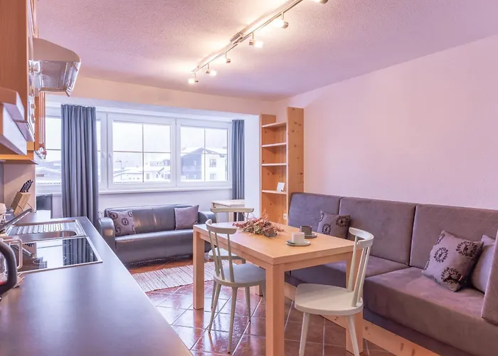 Quality Hosts Arlberg - Bergheim ホテル サンクト・アントン・アム・アールベルク