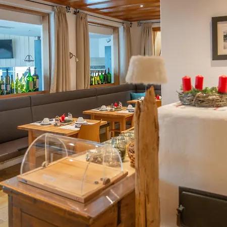 Отель Quality Hosts Arlberg - Bergheim 4*